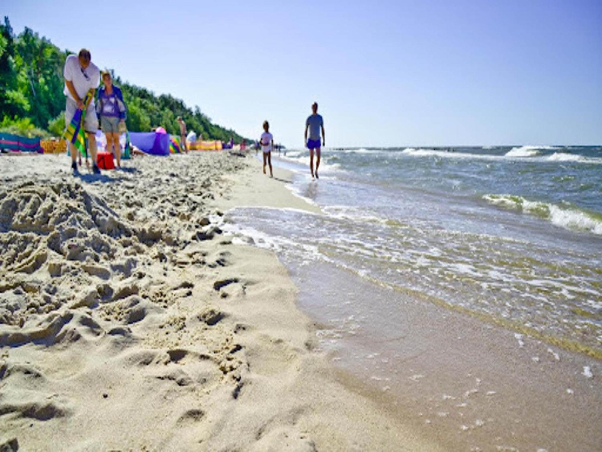 Spacious Holiday Homes Near The Beach In Pobierowo Exterior photo