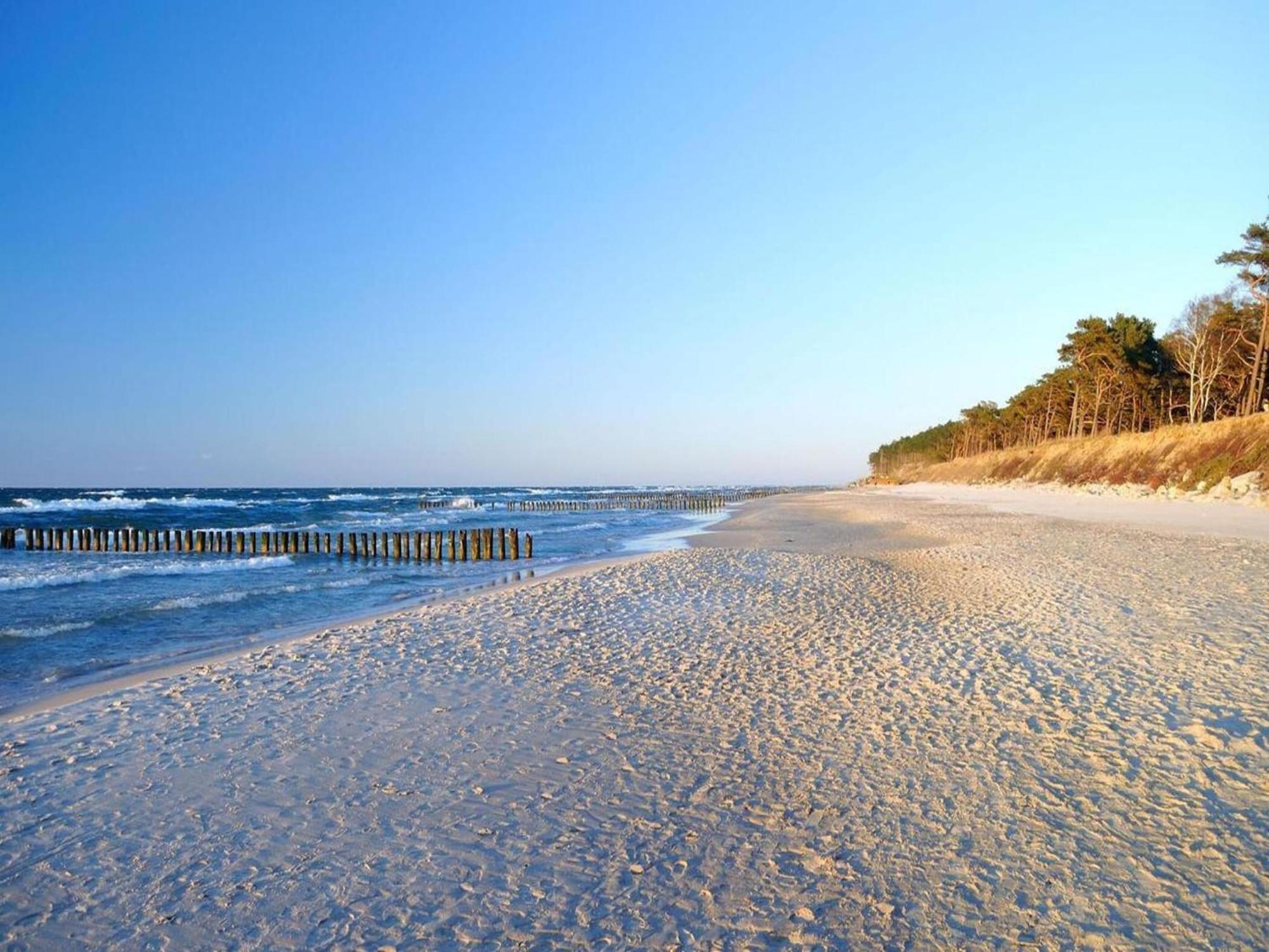 Spacious Holiday Homes Near The Beach In Pobierowo Exterior photo